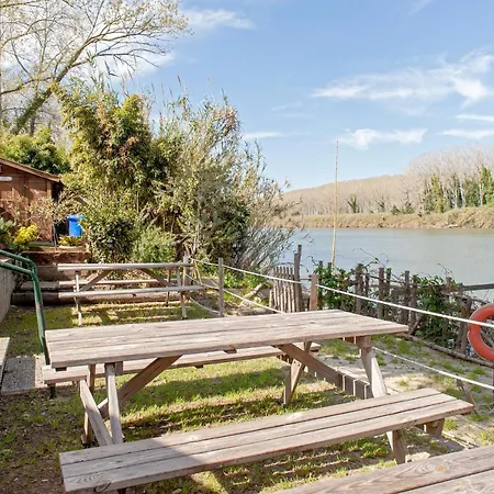 Holiday home Oasis On The River